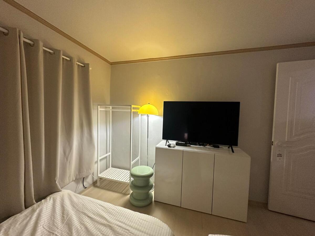 She Da Ga Apartment Seoul